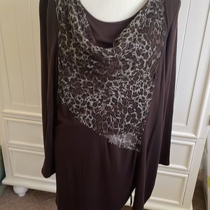 Women’s top. New condition.